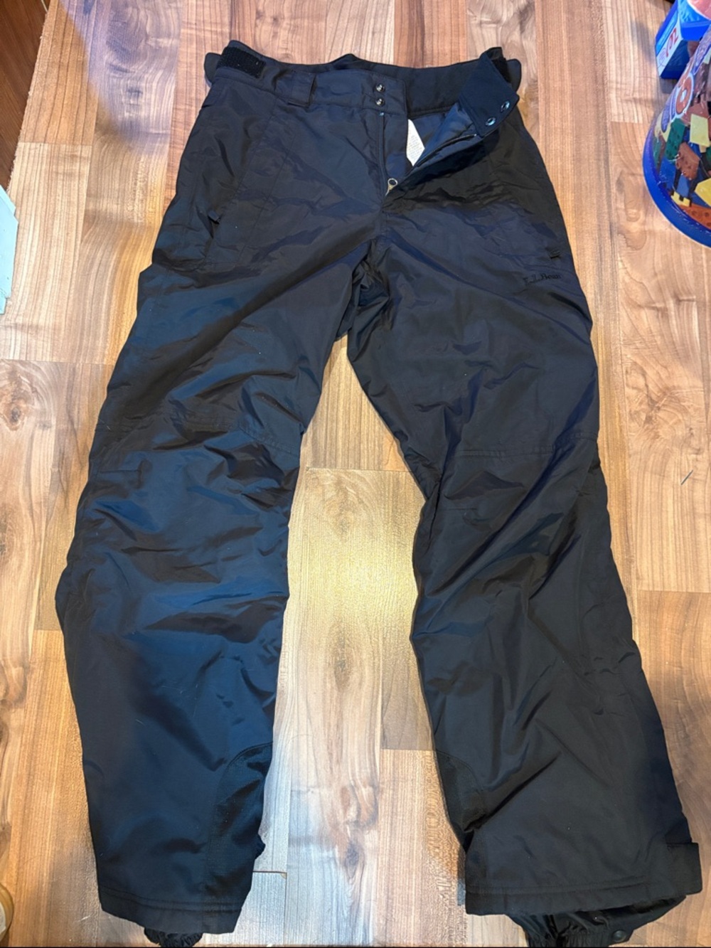 Misses size XS Black L.L.Bean snow pants